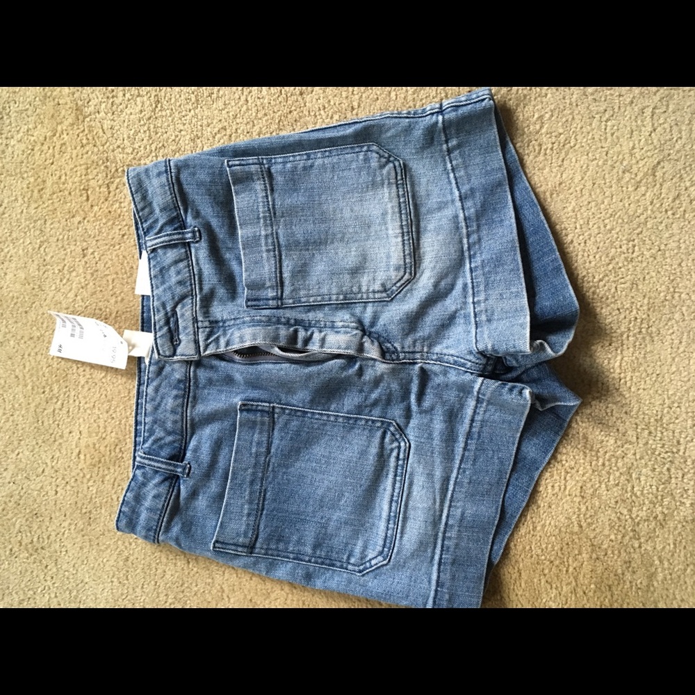 H&M front pocket shorts